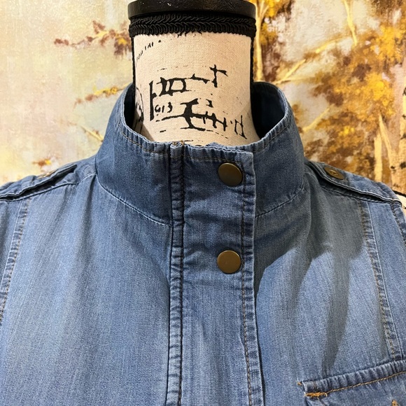 EUC BLACK LABEL C’EST TOI Amazing Denim Zipper and Snap Closure Top - Picture 4 of 15